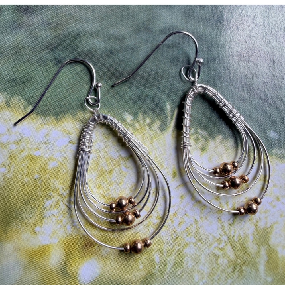 Chico's Earrings Teardrop Mixed Metal Silver Gold Y2K Wire Wrapped Beaded Dangle